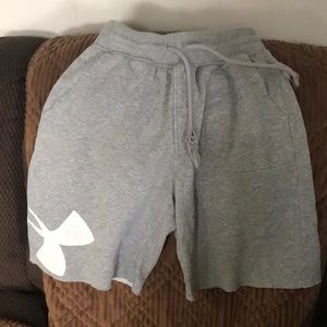 Men sm under Armour shorts